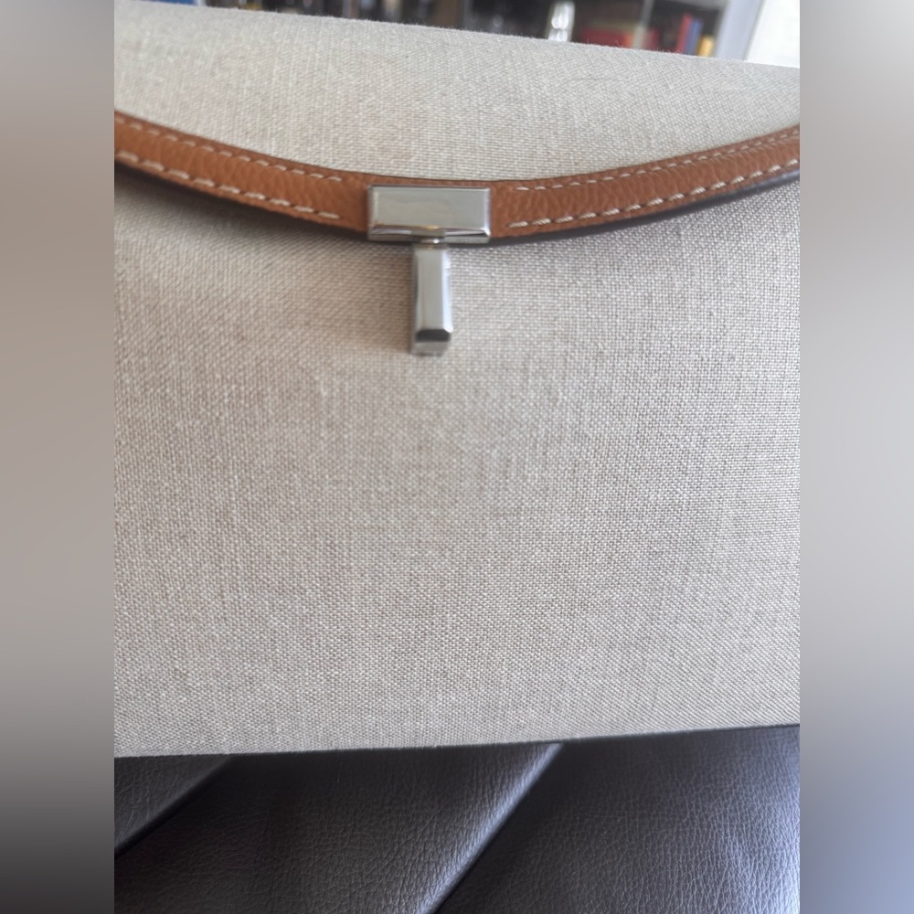Toteme T-Lock Leather Trim Cotton Canvas Shoulder Bag - Picture 8 of 10